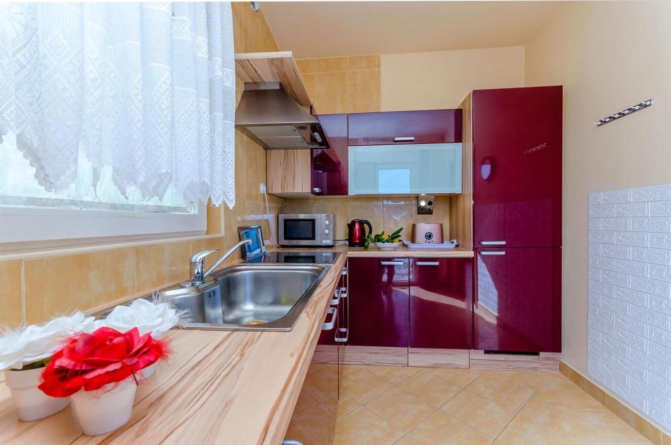 Apartmani Danja Каштела Экстерьер фото